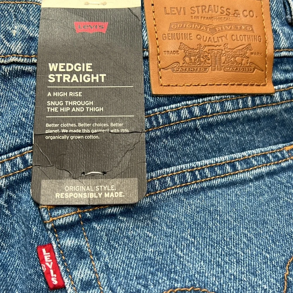 Levi's Women's Premium Wedgie Straight Jeans‎ Size 28 X 28 NEW/NWT